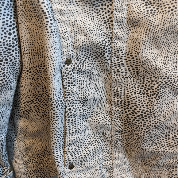 Live a Little Jacket - Picture 3 of 4